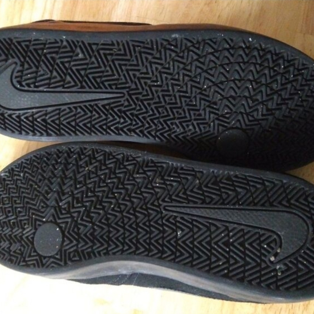 Nike SB Check Solarsoft Canvas 'Triple Black' Skate Shoes Sneakers 8 - Picture 6 of 6